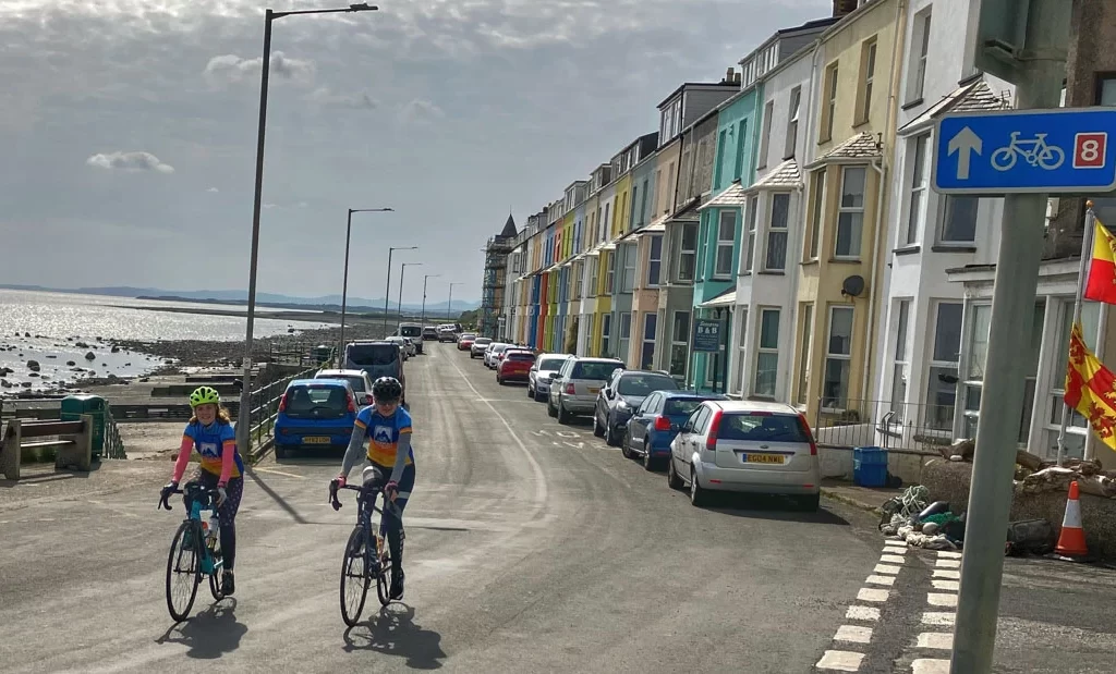 Following the Sustrans Route 8 signs on Lôn Las Cymru